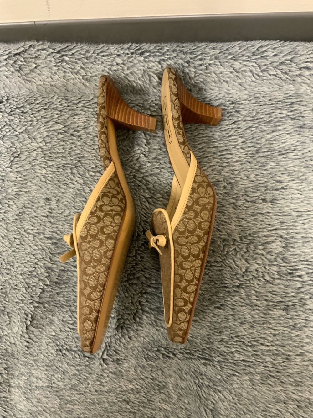 COACH Brown Signature Canvas Bow-Accent Slip-On - Picture 4 of 8